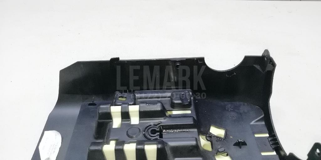 Кожух рулевой колонки нижний