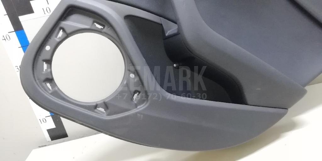 Обшивка двери задней правой