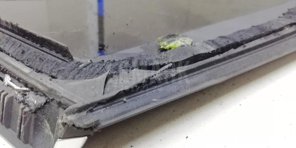 Стекло кузовное глухое левое