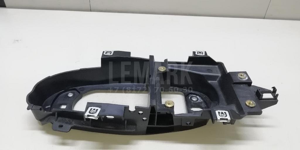 Кронштейн крепления подлокотника