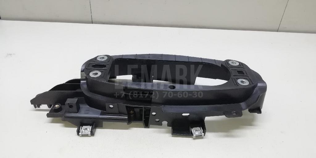 Кронштейн крепления подлокотника