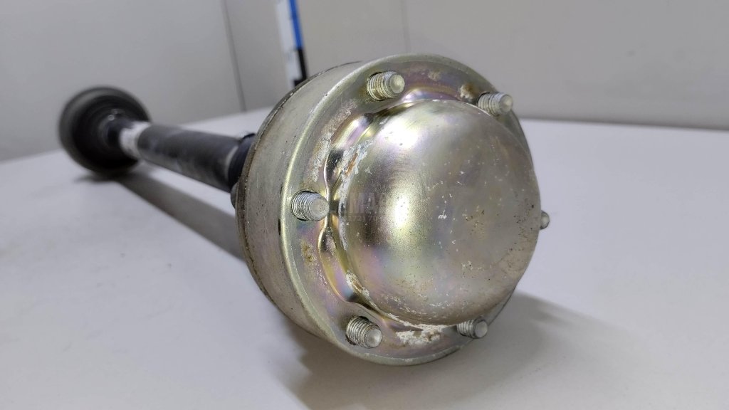 Полуось задняя