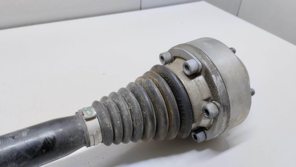 Полуось задняя