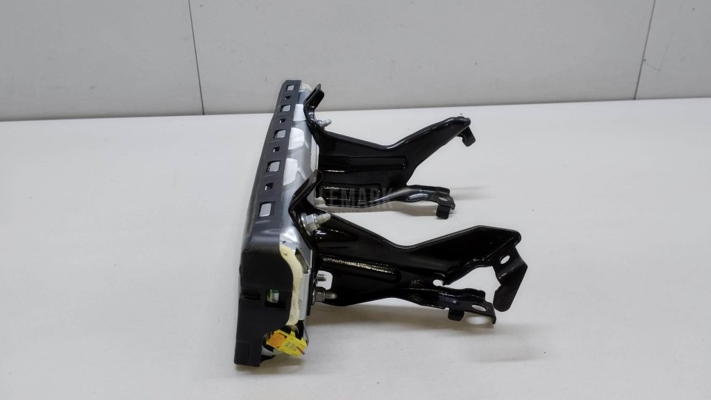 Подушка безопасности нижняя (для колен)