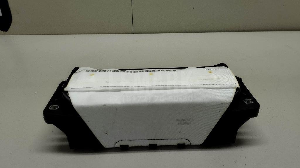 Подушка безопасности пассажирская (в торпедо)