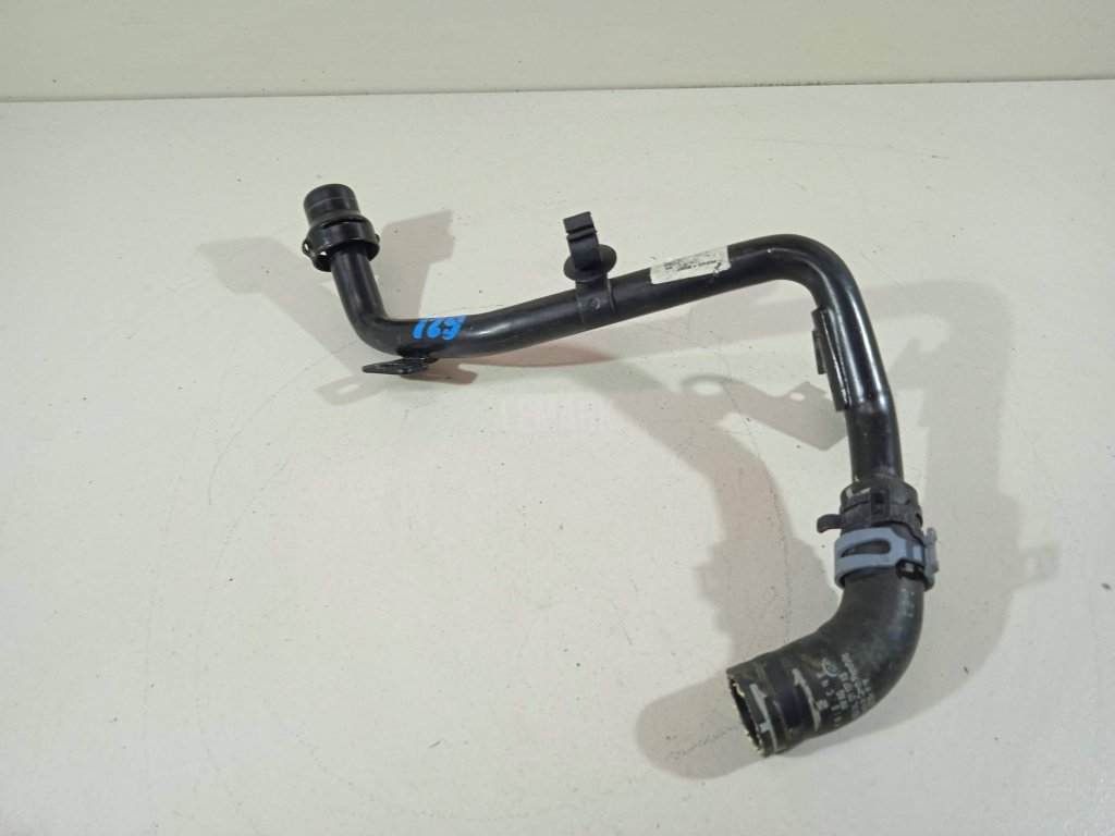 Трубка системы охлаждения