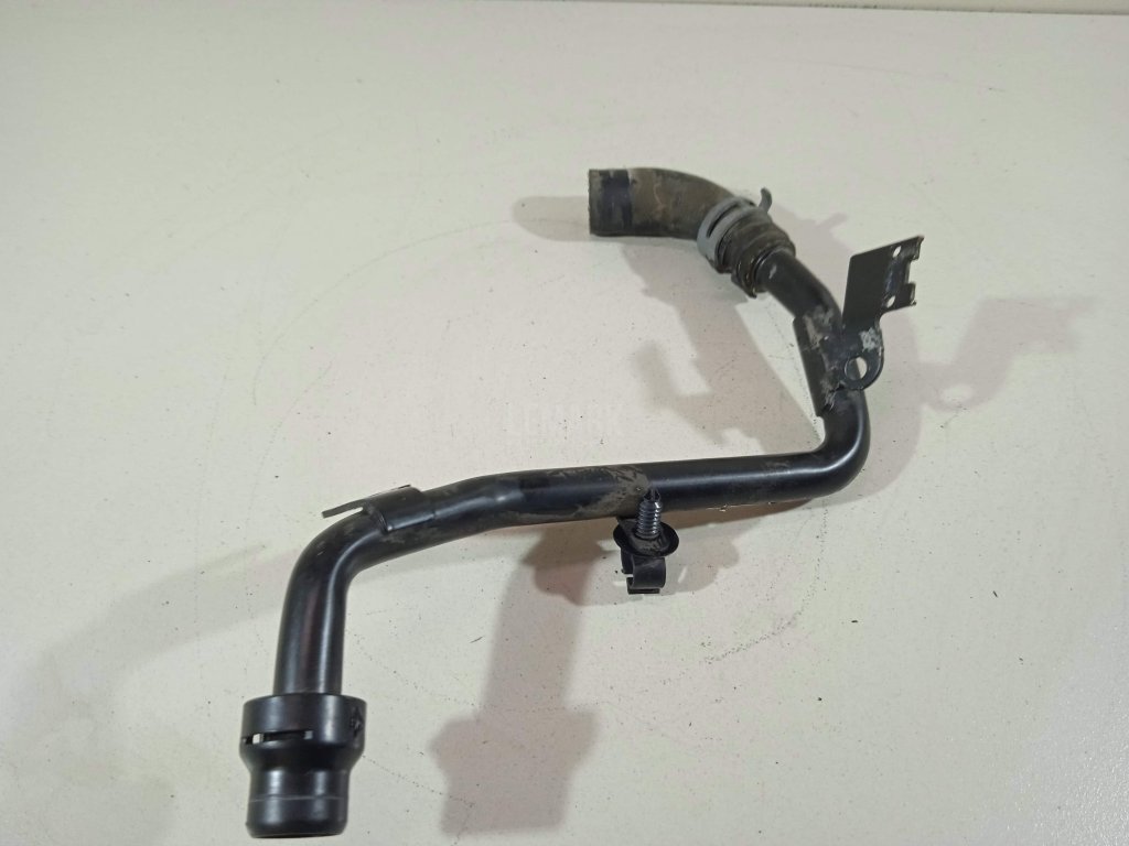 Трубка системы охлаждения