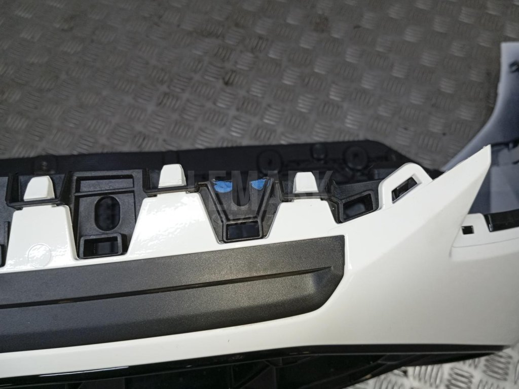 Бампер передний для  Audi A4 [B9] 2015