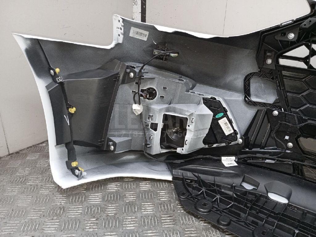 Бампер передний для  Audi A4 [B9] 2015