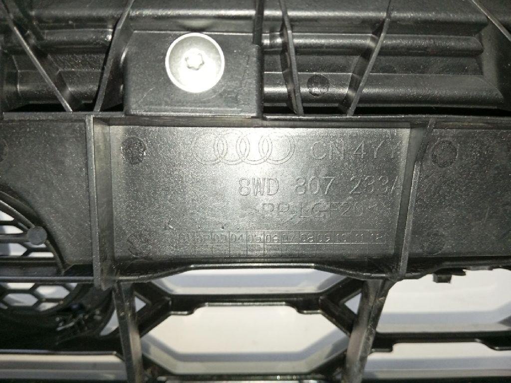 Бампер передний для  Audi A4 [B9] 2015