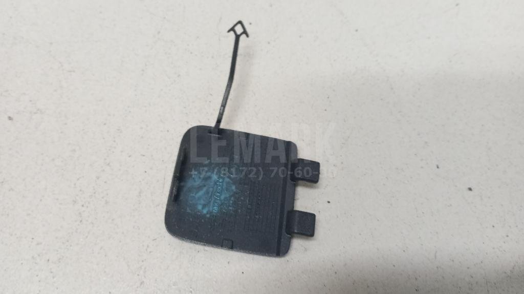 Заглушка буксировочного крюка