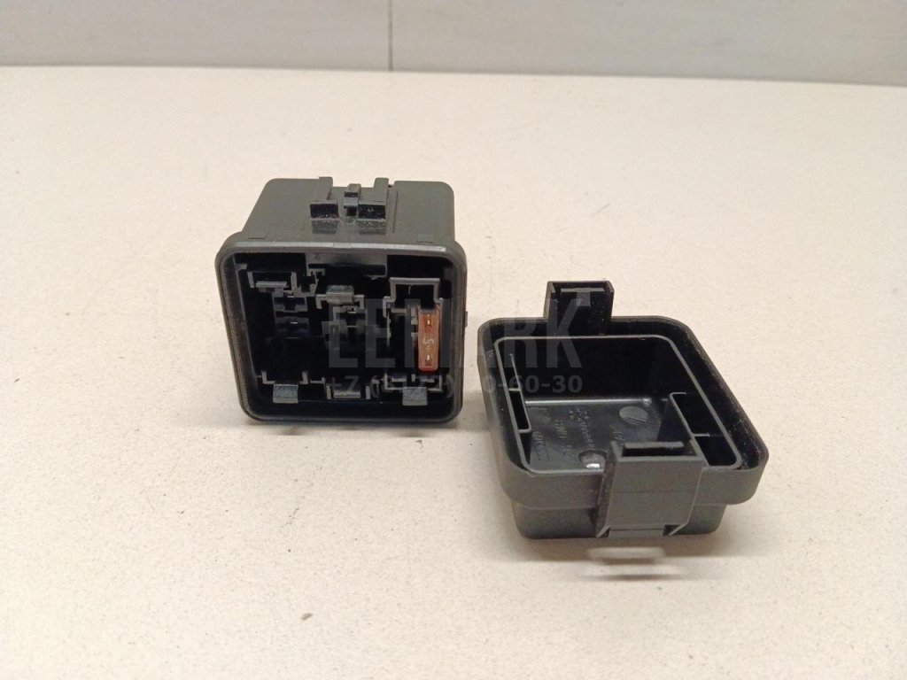 Блок предохранителей