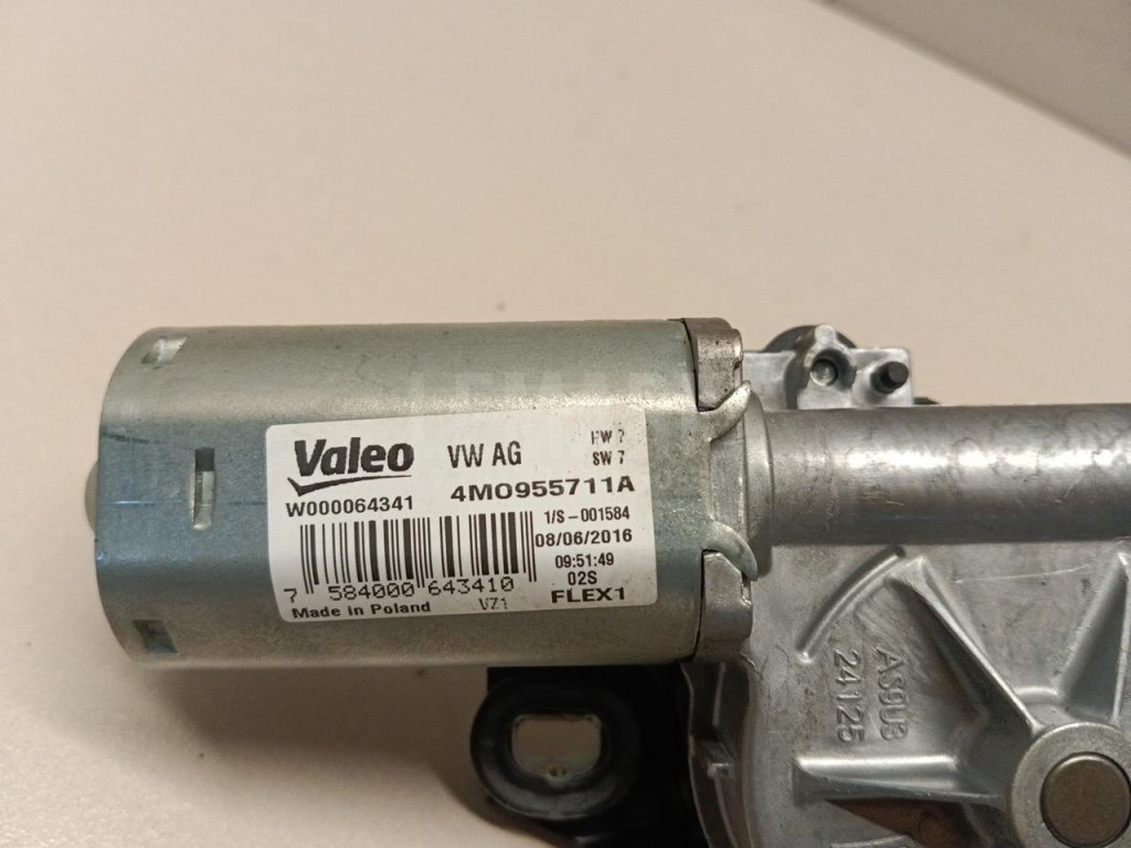 Моторчик стеклоочистителя задний