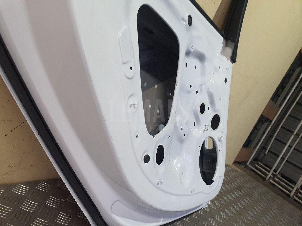 Дверь задняя левая