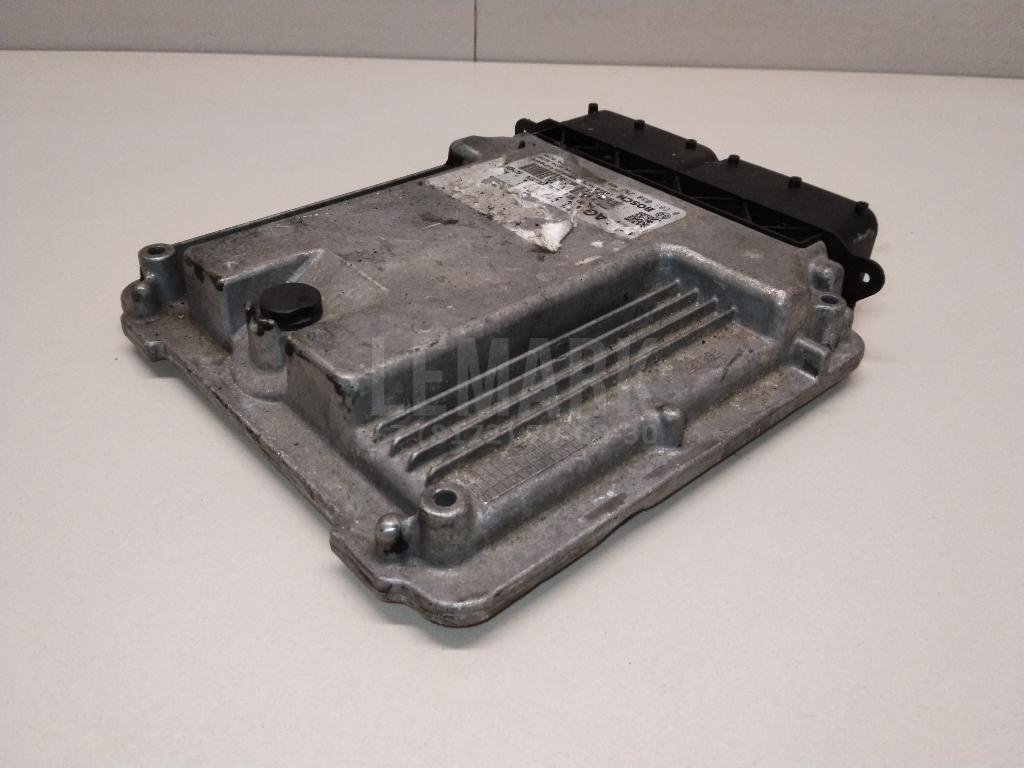 Блок управления двигателем