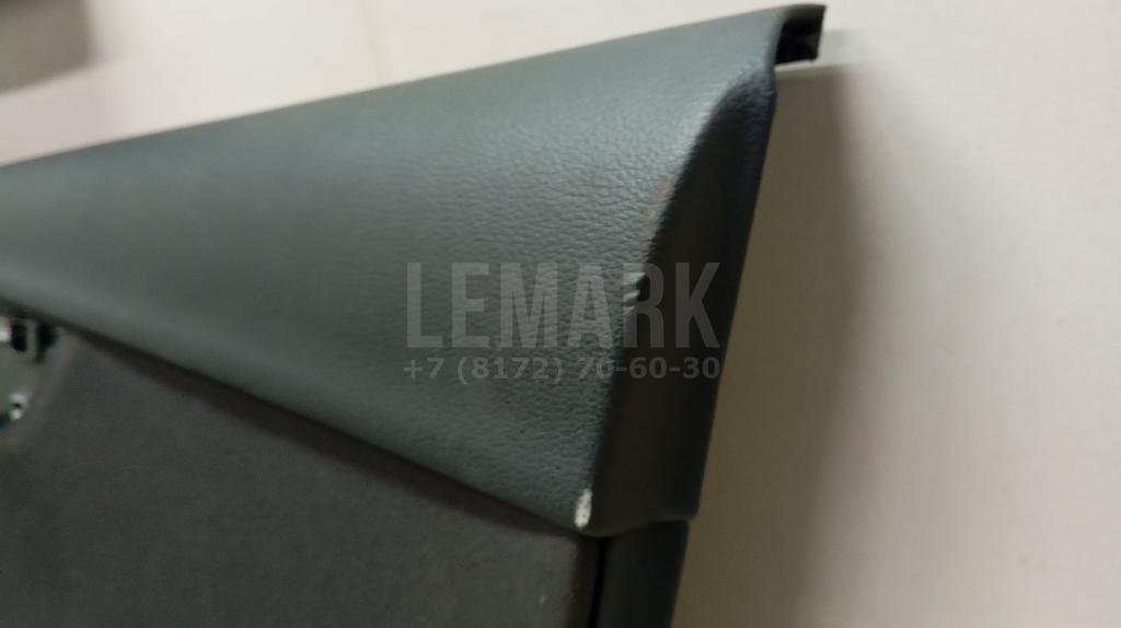 Обшивка двери передней правой