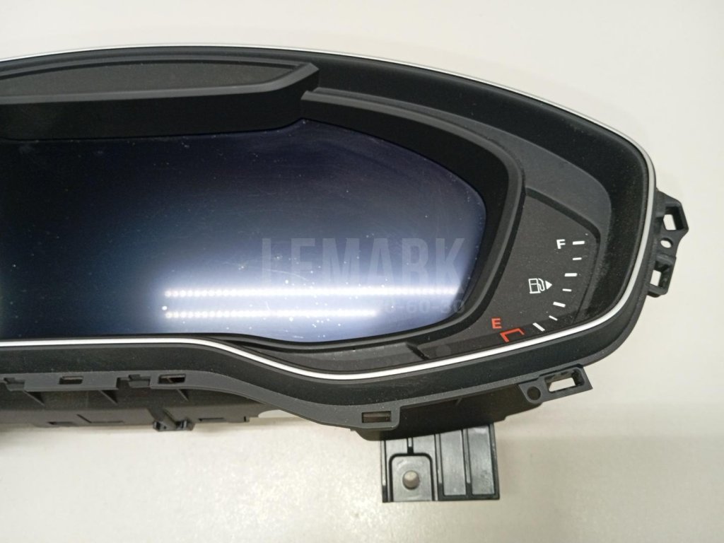 Панель приборов