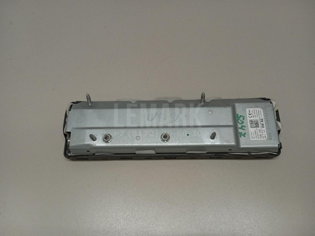 Подушка безопасности нижняя (для колен)