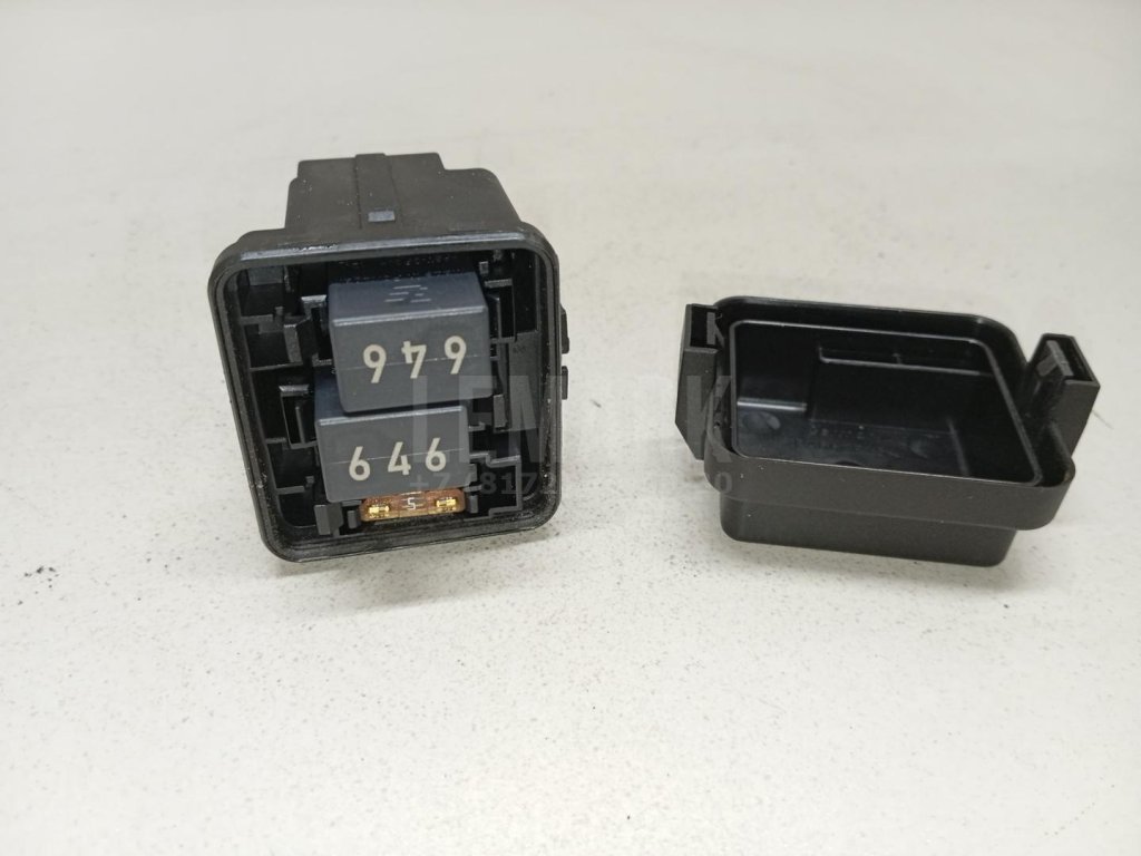 Блок предохранителей