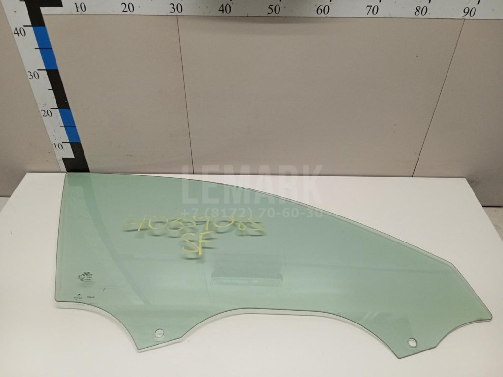 Стекло двери передней правой