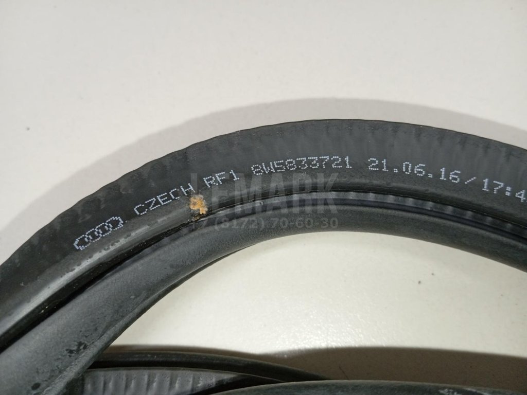 Уплотнитель двери для  Acura MDX 2001-2006