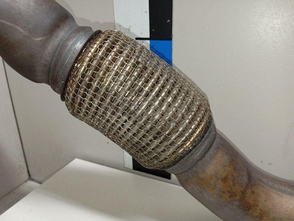 Приемная труба глушителя