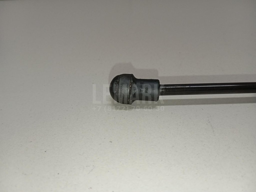 Амортизатор крышки багажника