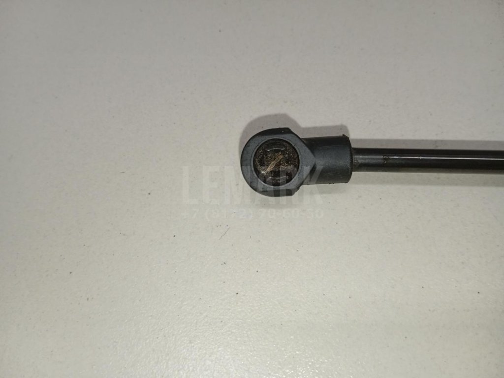 Амортизатор крышки багажника