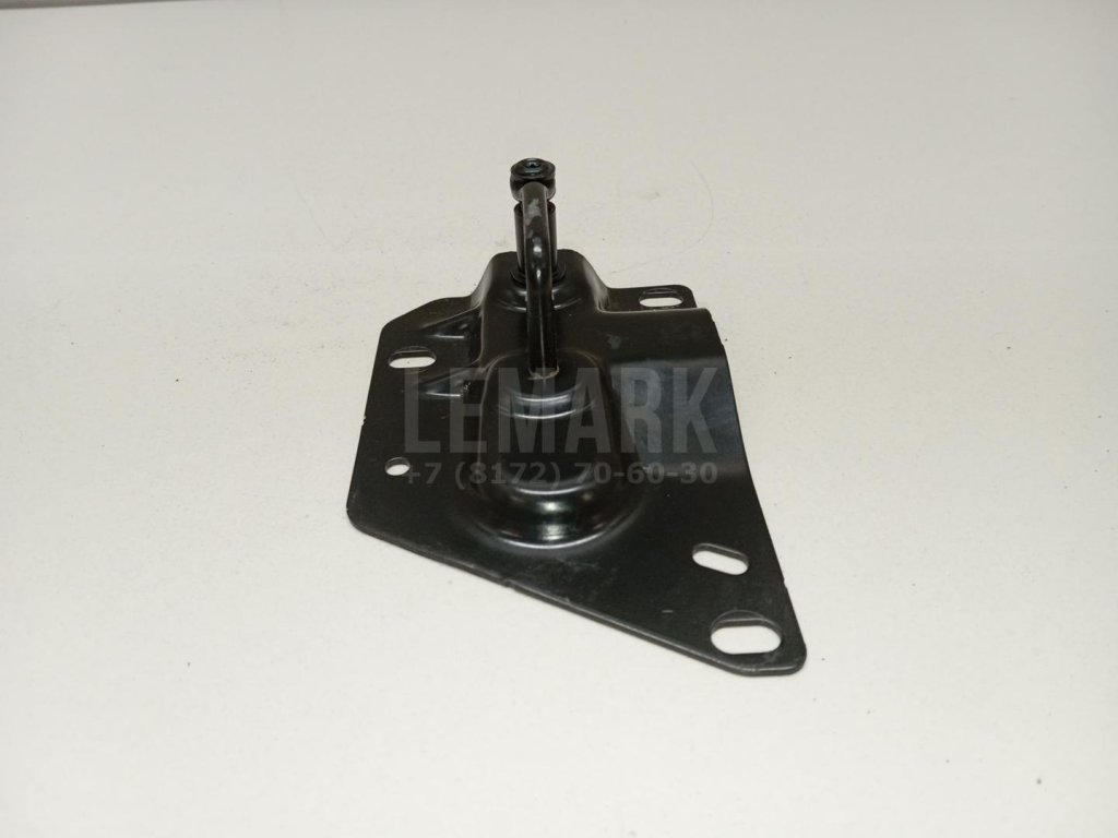 Ответная часть замка капота