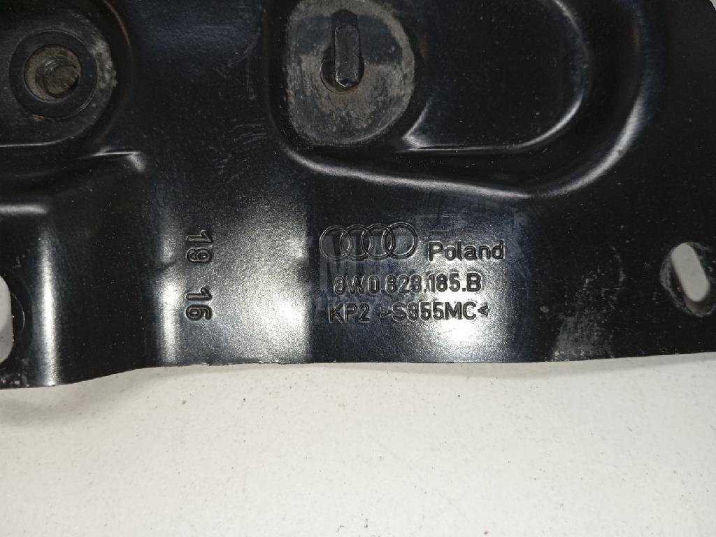 Ответная часть замка капота