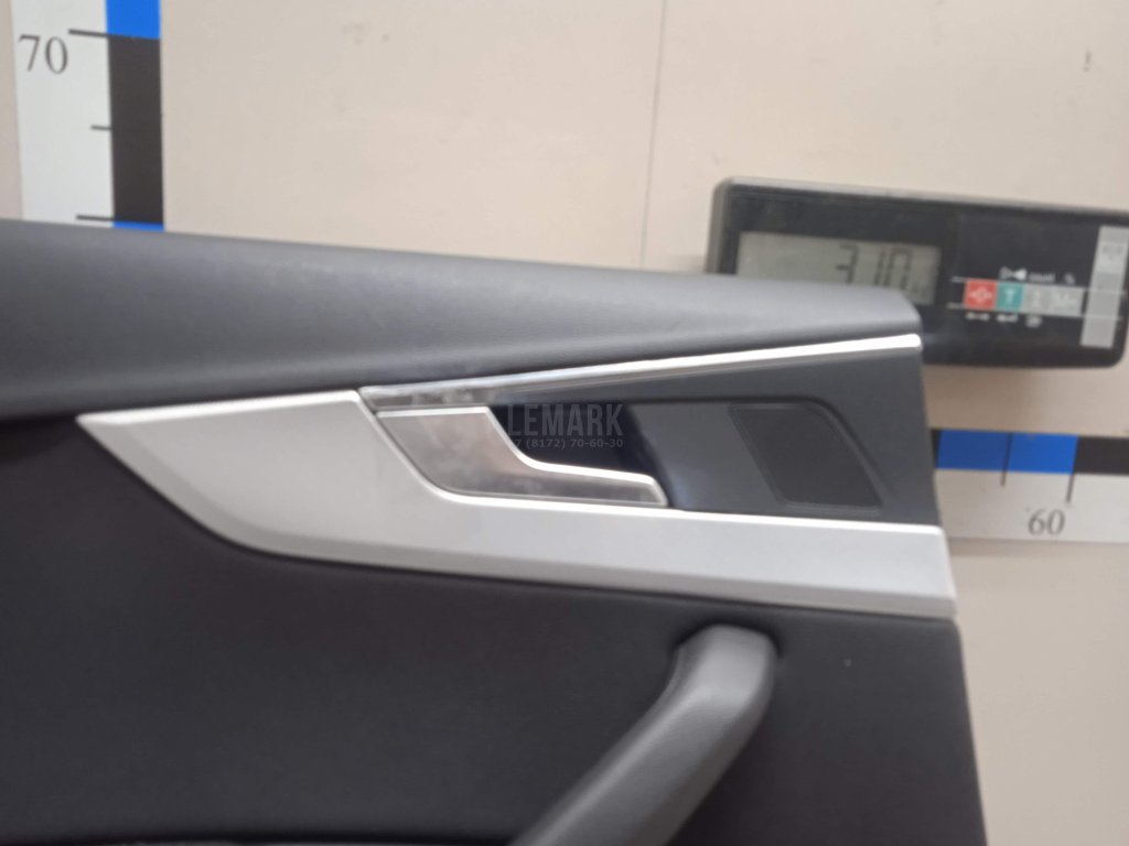 Обшивка двери задней левой