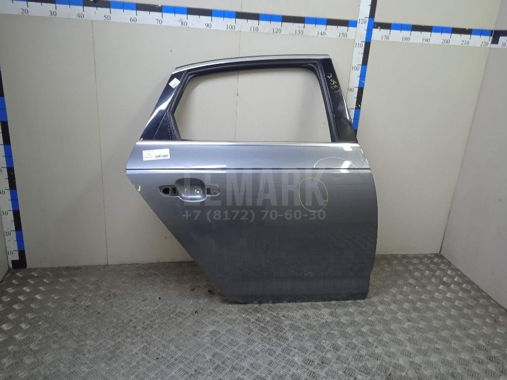 Дверь задняя правая