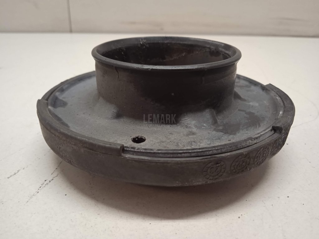 Опора переднего амортизатора нижняя