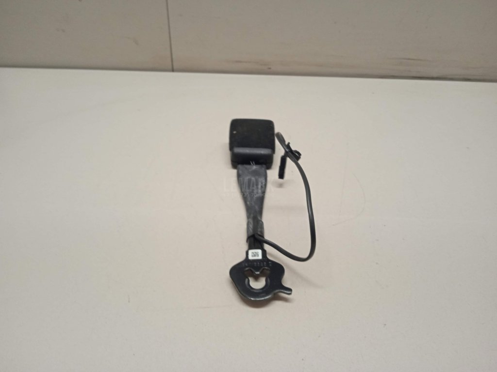 Ответная часть ремня безопасности