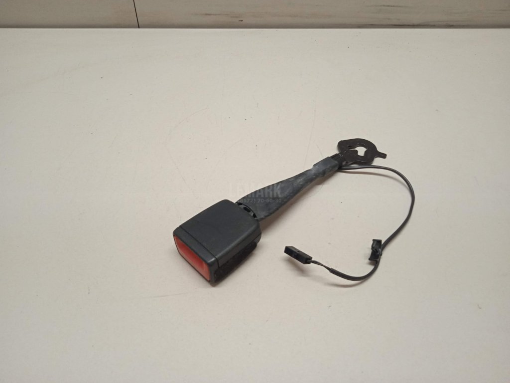 Ответная часть ремня безопасности