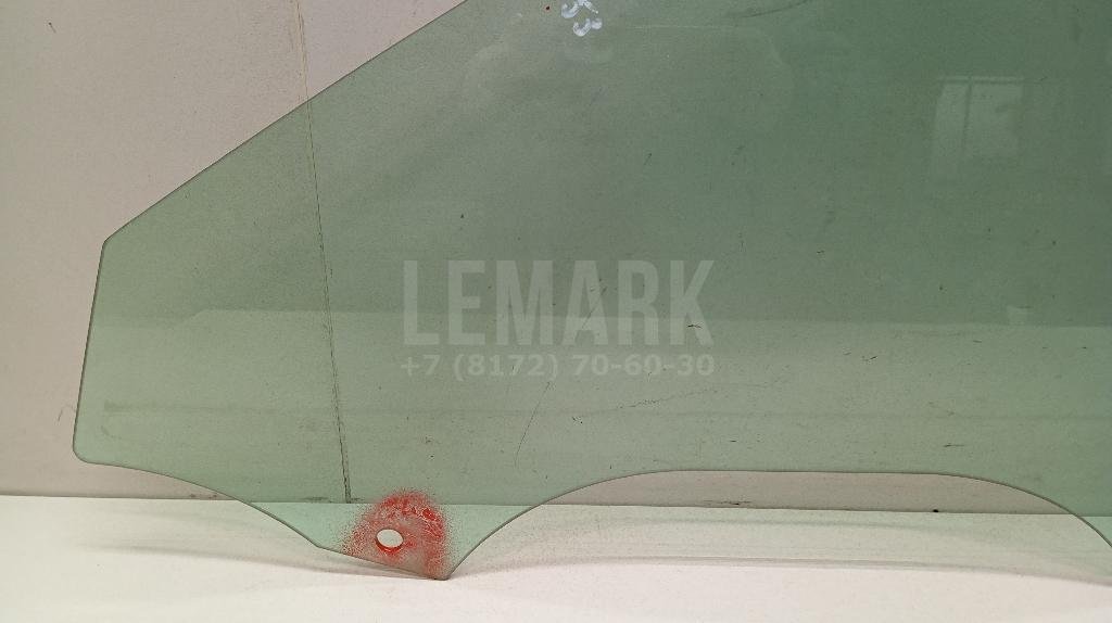 Стекло двери передней левой