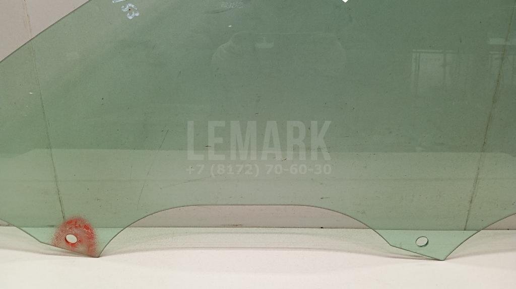 Стекло двери передней левой