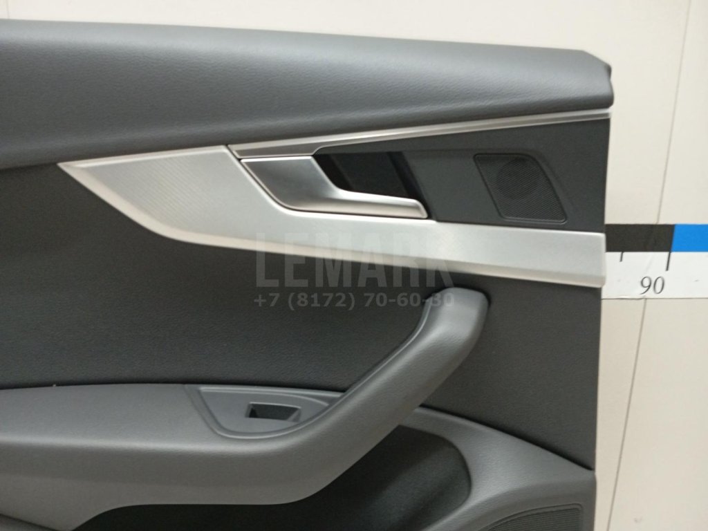 Обшивка двери задней левой