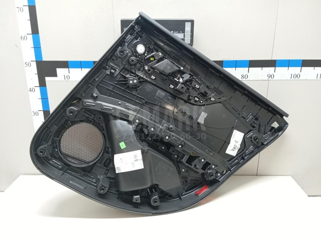 Обшивка двери задней левой