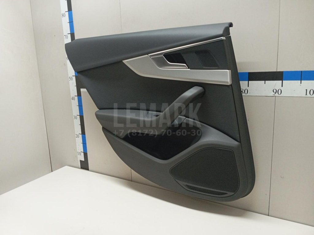 Обшивка двери задней левой