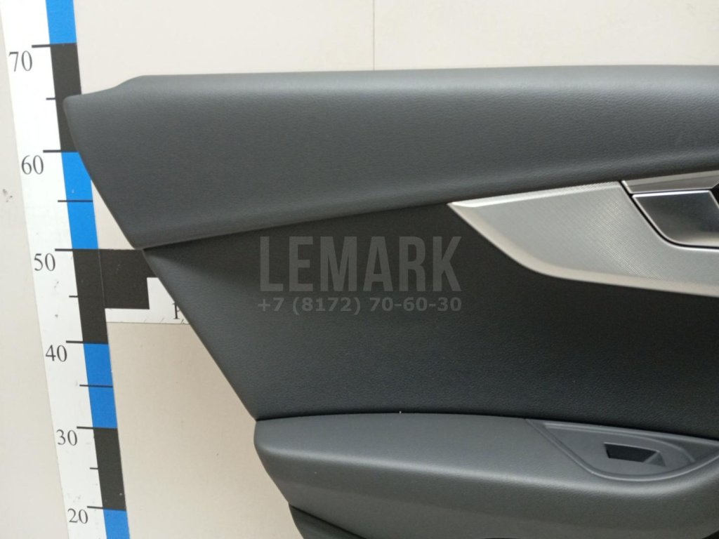 Обшивка двери задней левой