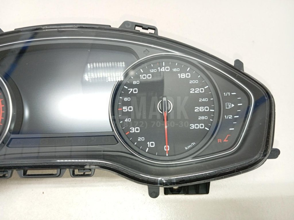 Панель приборов