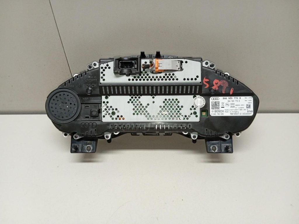 Панель приборов