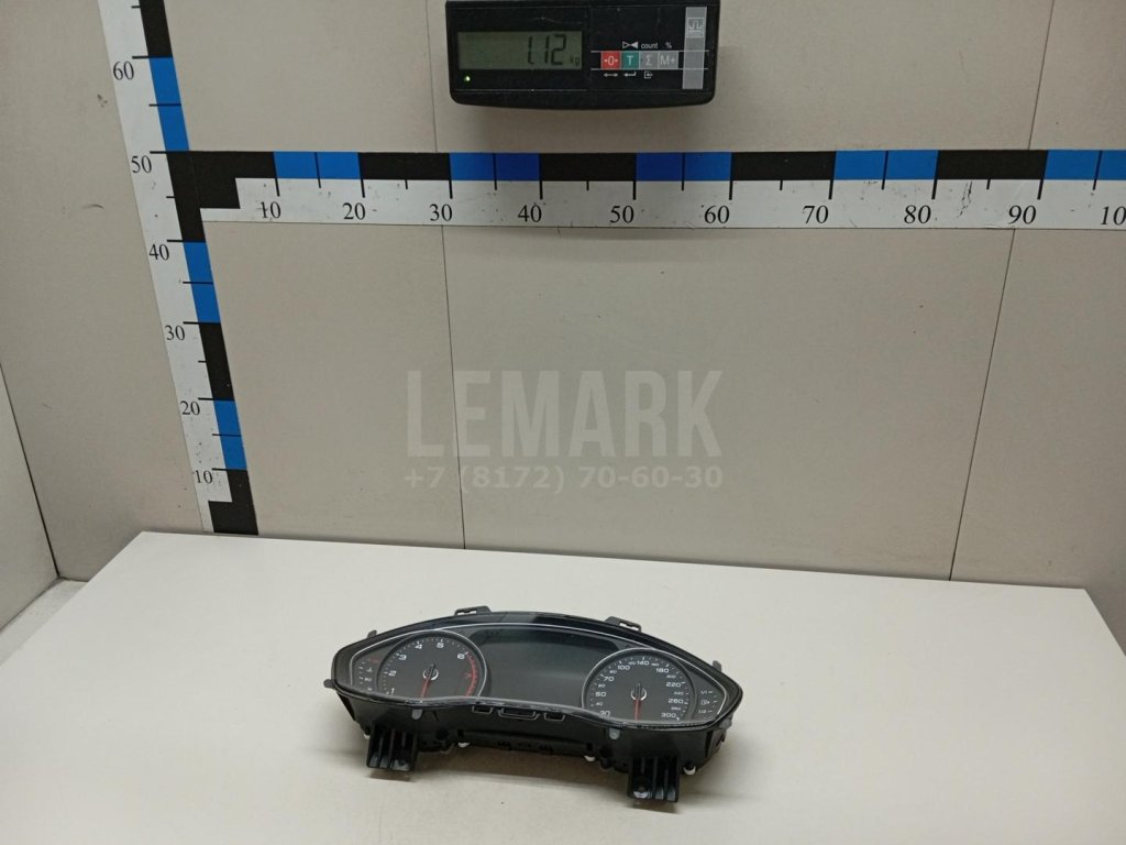 Панель приборов