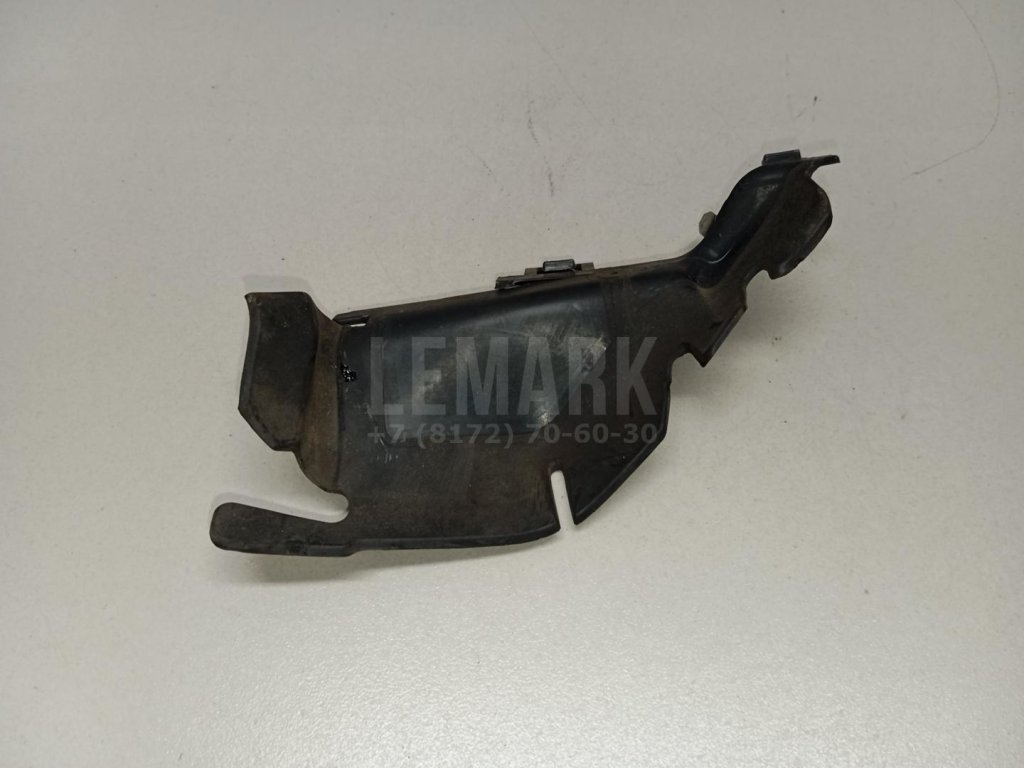 Воздуховод радиатора левый