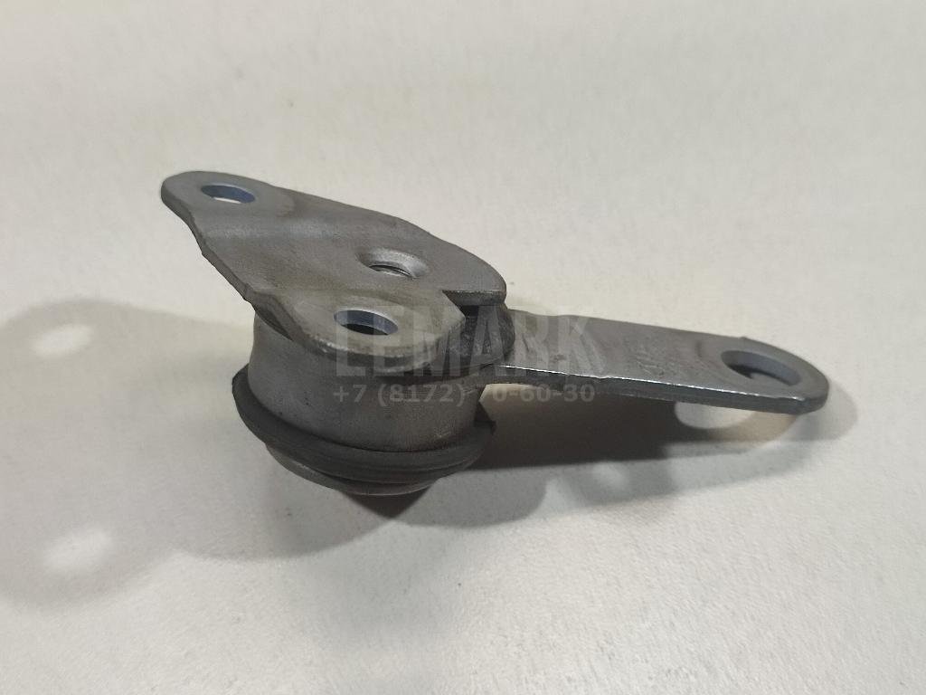 Кронштейн глушителя