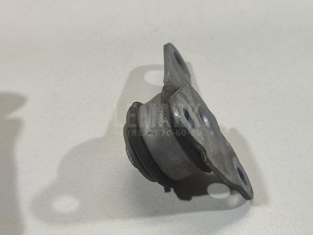 Кронштейн глушителя