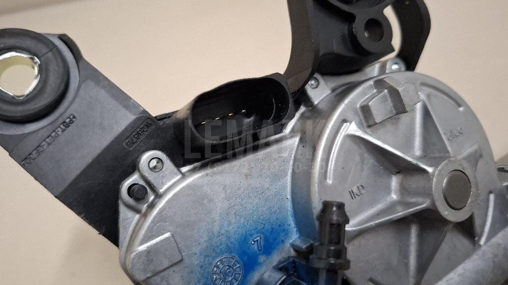 Моторчик стеклоочистителя задний