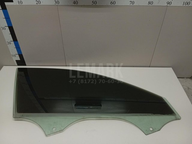 Стекло двери передней правой