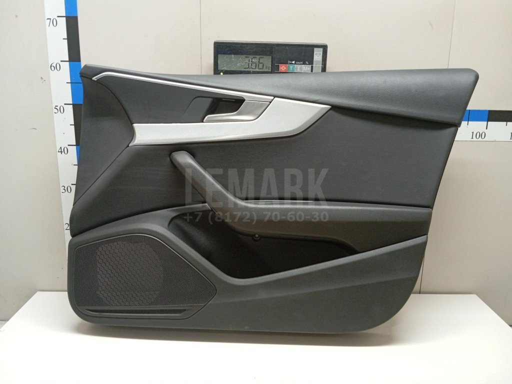 Обшивка двери передней правой